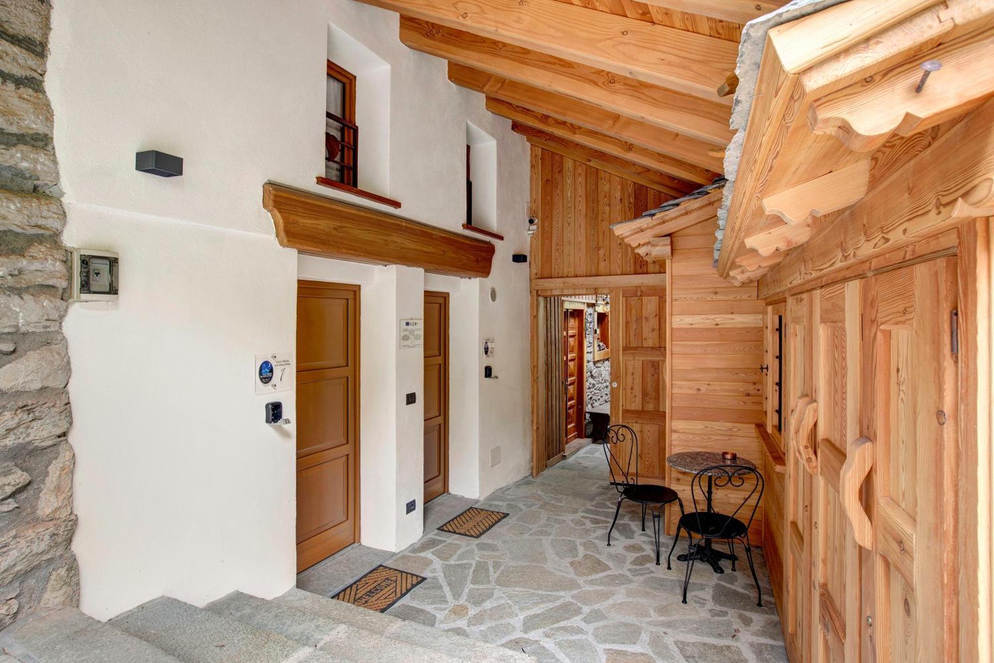 Aux Pieds Du Malatra' 1 Apartment Saint-Rhemy-En-Bosses Exterior foto